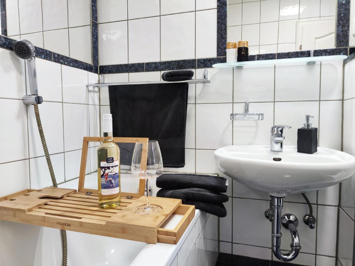 Wohlfuehloase Kaarst Apartment ภายนอก รูปภาพ